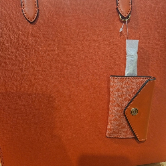 Nwt $498 Michael Kors Orange Tote Bag - Picture 5 of 7